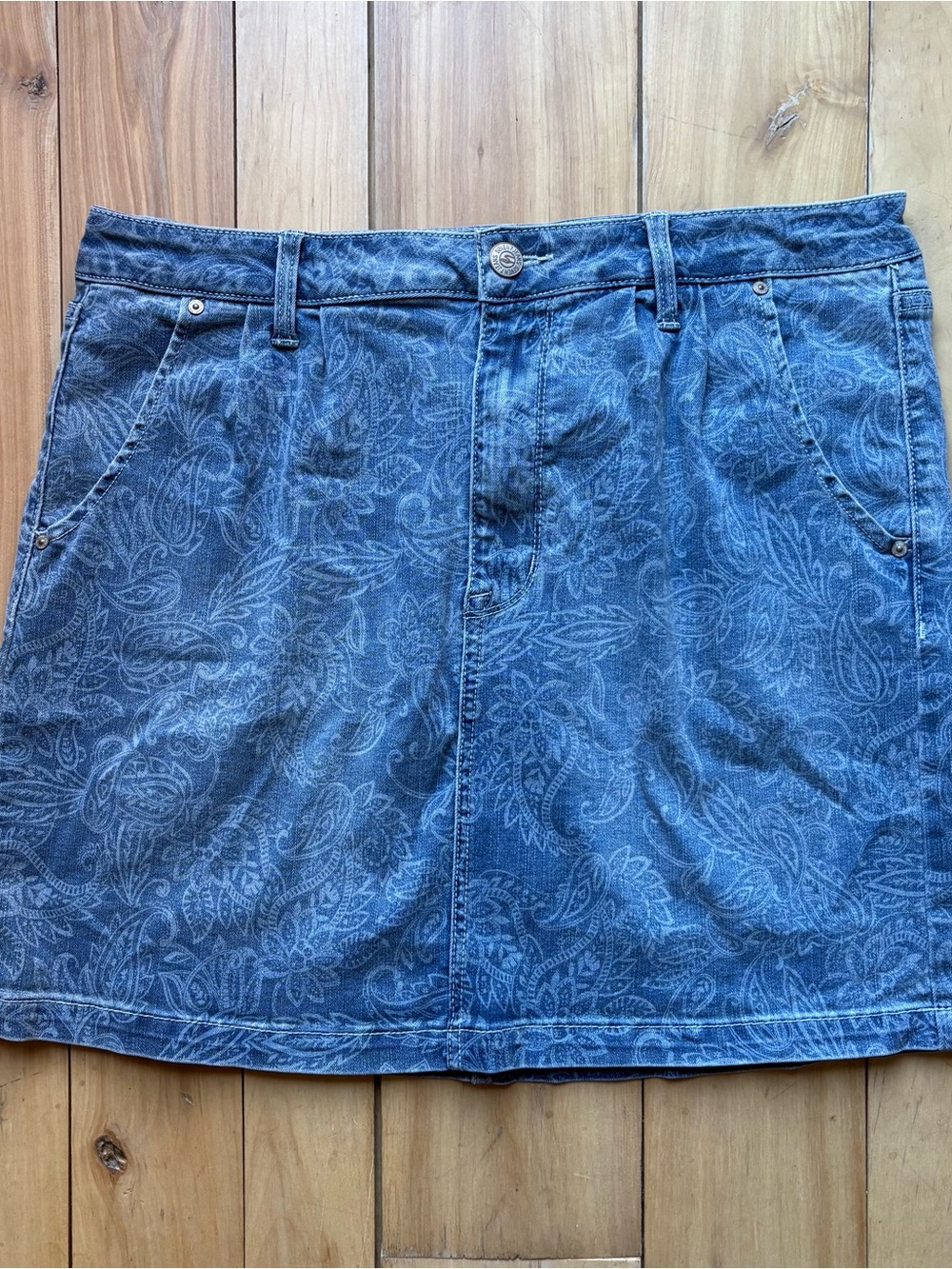 Seven7 Paisley-Print Denim Mini Skirt in Blue